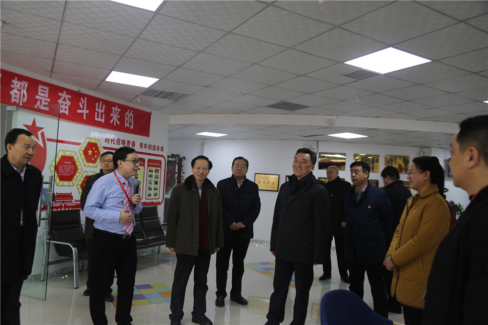 熱烈歡迎全國總工會副主席，書記處書記魏地春及省總工會王保存主席一行蒞臨安陽青峰網(wǎng)絡(luò)參觀指導(dǎo)